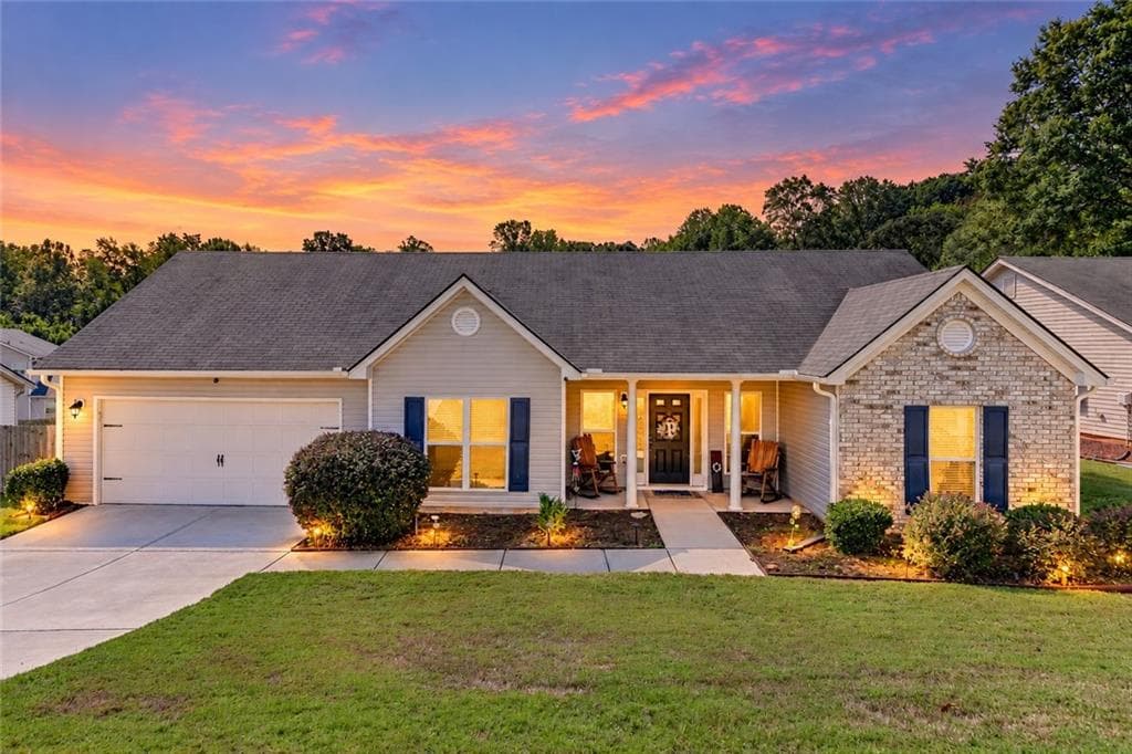 3 bedroom, 2 bathroom, 1,680 sq ft single family residence for sale at 128 Waterford Glen Drive, Lula, GA 30554