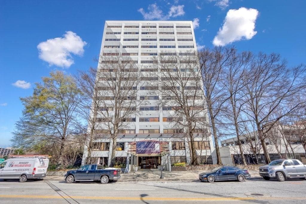 1 bedroom, 1 bathroom, 809 sq ft condominium for sale at 120 Ralph Mcgill Boulevard 911, Atlanta, GA 30308