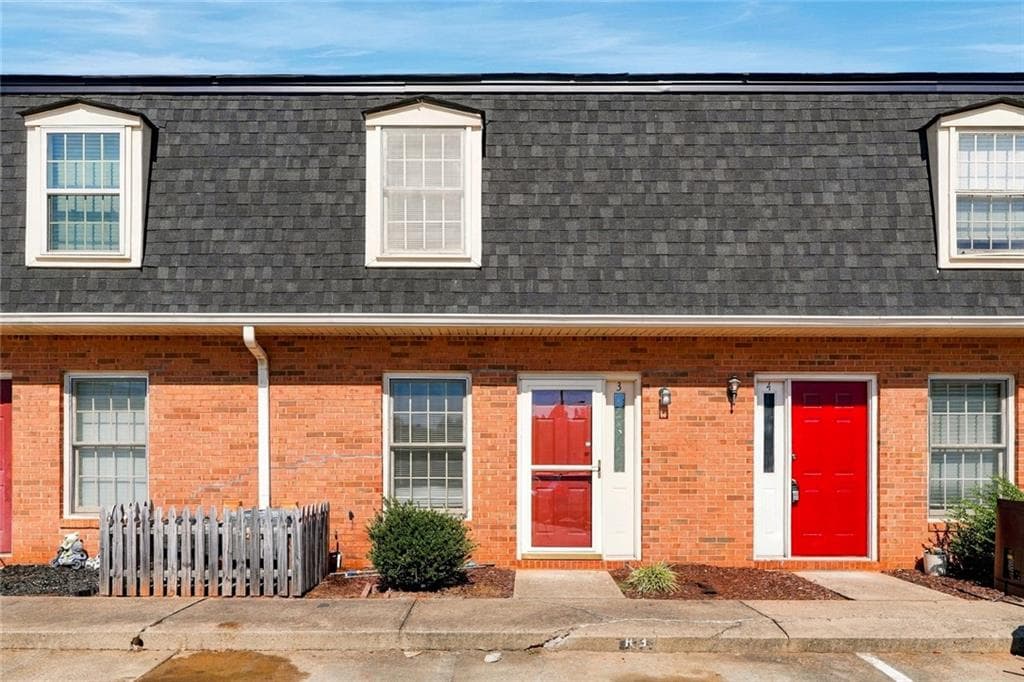 2 bedroom, 2 bathroom, 1,024 sq ft condominium for rent at 3730 Old Flowery Bra Road H3, Oakwood, GA 30566 for $1,400 a month
