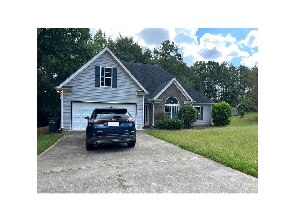 4 bedroom, 2 bathroom, 1,690 sq ft single family residence for rent at 344 River Landing Drive, Monroe, GA 30656 for $2,200 a month