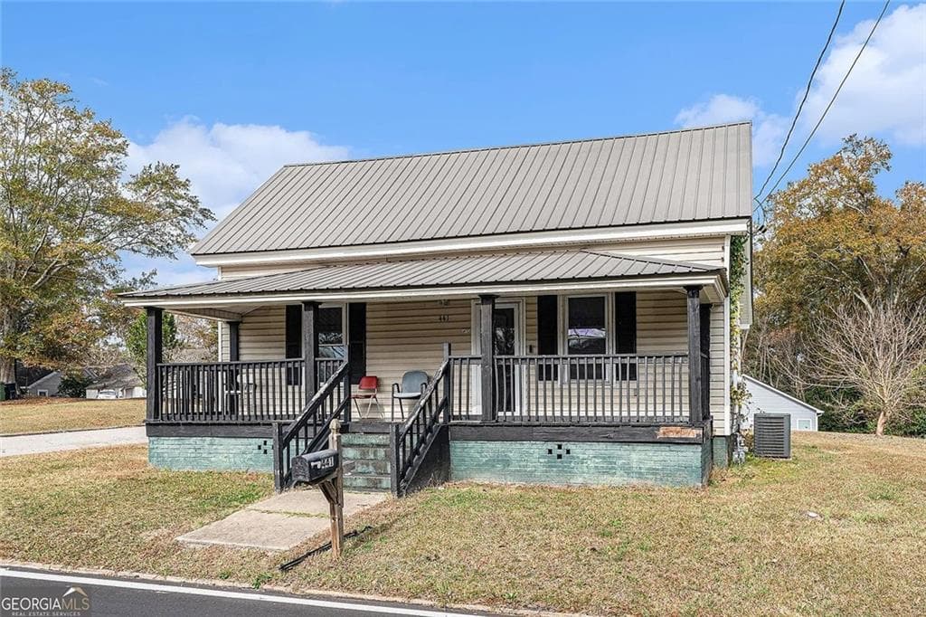 2 bedroom, 1 bathroom, 981 sq ft single family residence for sale at 441 W Cherry Street, Griffin, GA 30223