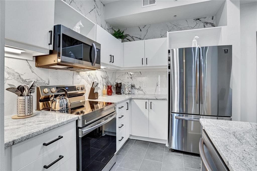 1 bedroom, 1 bathroom, 868 sq ft condominium for sale at 390 17th Street 6006, Atlanta, GA 30363