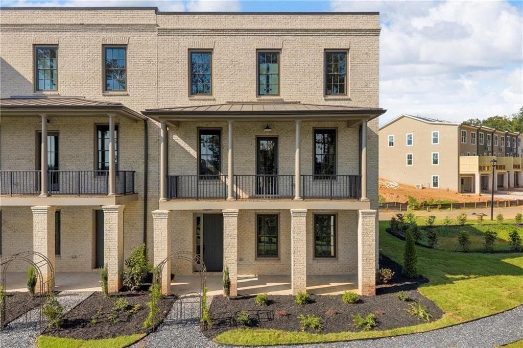 5 bedroom, 4 bathroom, 3,233 sq ft townhouse for sale at 1011 Creekside Lane, Cumming, GA 30040