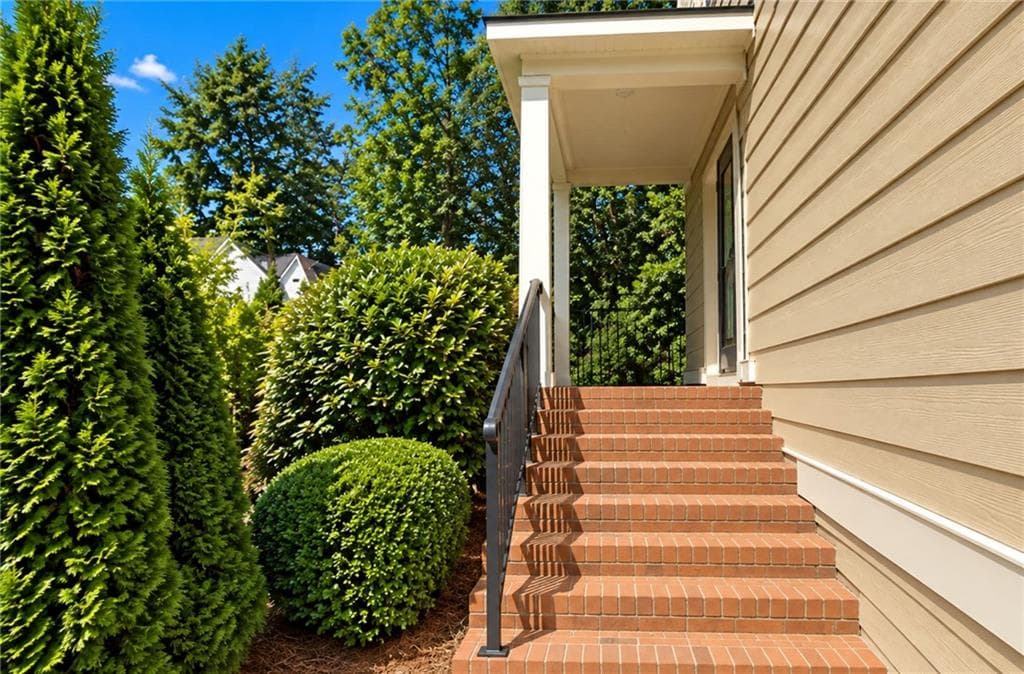4 bedroom, 4 bathroom, 2,627 sq ft townhouse for sale at 1452 Sylvan Circle, Brookhaven, GA 30319