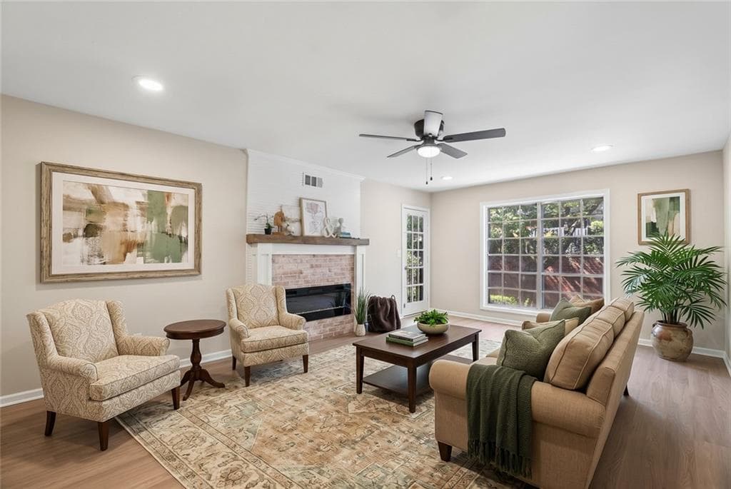3 bedroom, 2 bathroom, 1,469 sq ft condominium for sale at 6851 Roswell Road F19, Sandy Springs, GA 30328