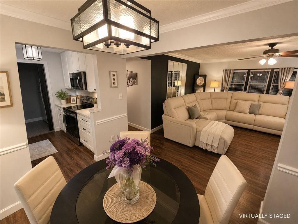 2 bedroom, 1 bathroom, 1,051 sq ft condominium for sale at 5149 Roswell Road 1, Atlanta, GA 30342