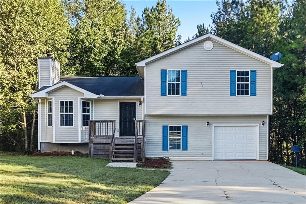 4 bedroom, 2 bathroom, 1,412 sq ft single family residence for sale at 529 Poplar Way, Palmetto, GA 30268