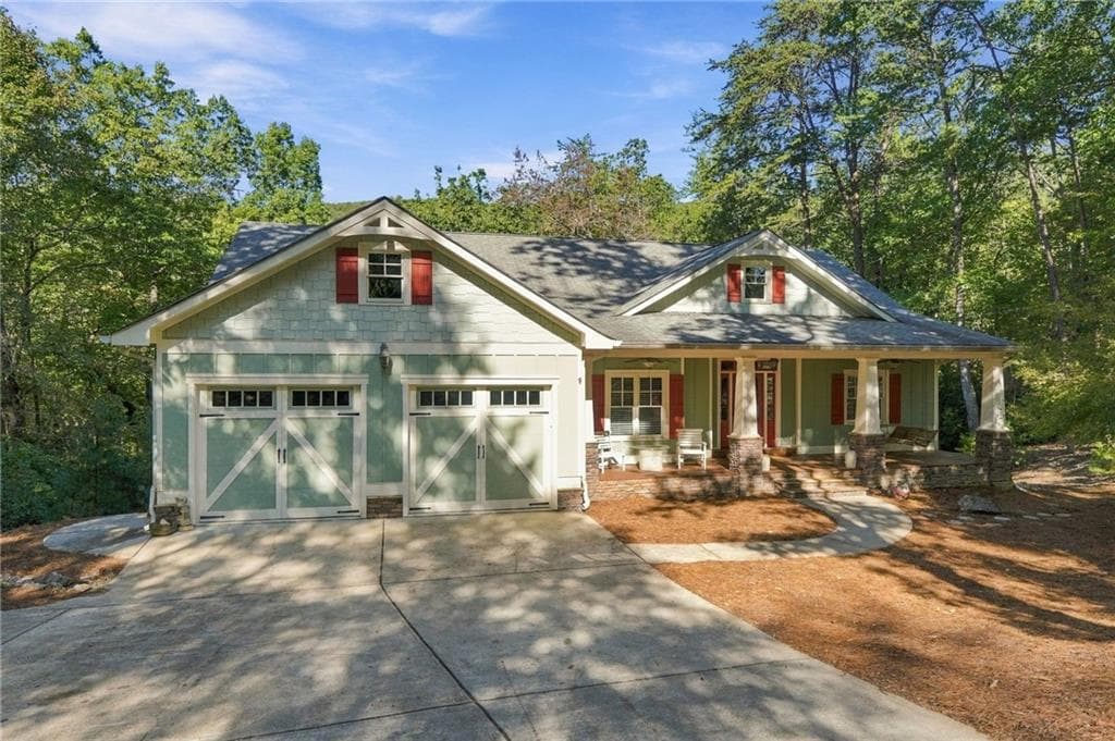 4 bedroom, 3 bathroom, 4,138 sq ft single family residence for sale at 197 Little Coyote Loop, Waleska, GA 30183