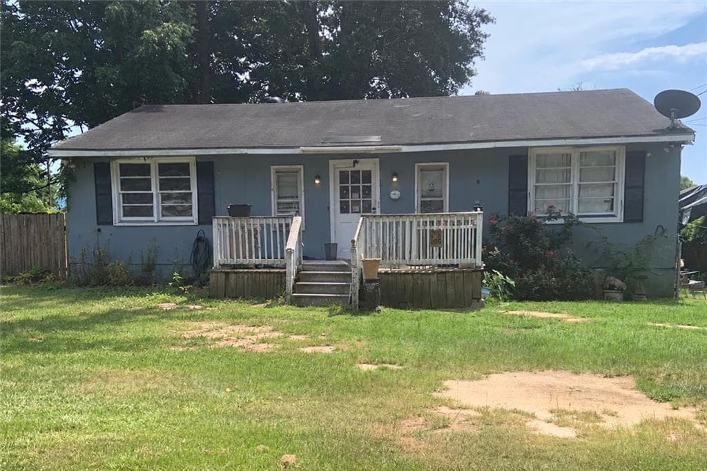 3 bedroom, 1 bathroom, 1,594 sq ft single family residence for sale at 2866 Jeannie Drive, Columbus, GA 31909