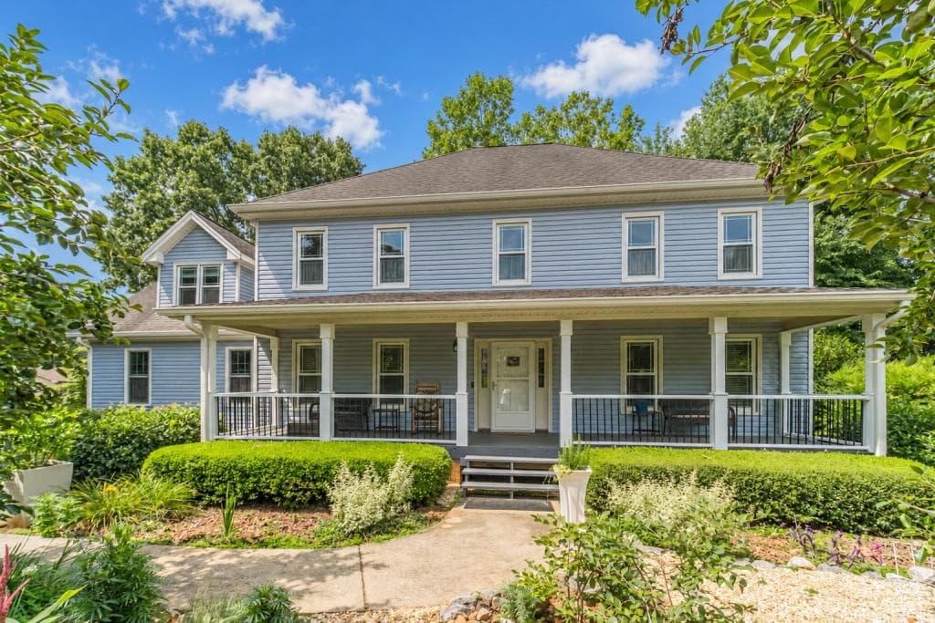 4 bedroom, 3 bathroom, 2,890 sq ft single family residence for sale at 1875 Oak Road, Snellville, GA 30078
