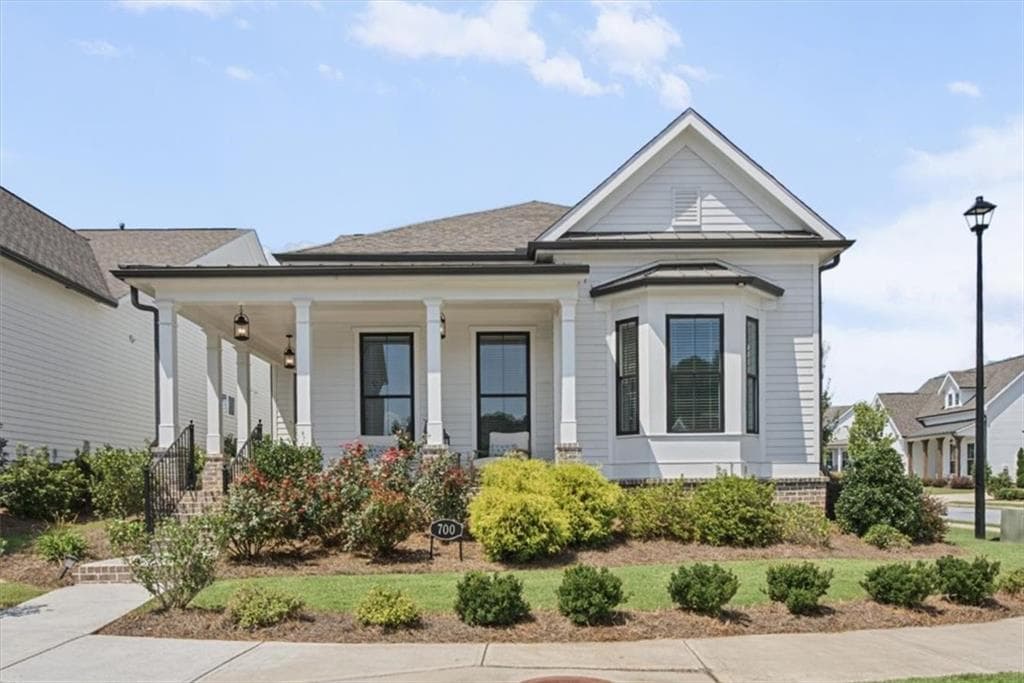 3 bedroom, 4 bathroom, 2,512 sq ft single family residence for sale at 700 Hickory Hollow Walk, Canton, GA 30115