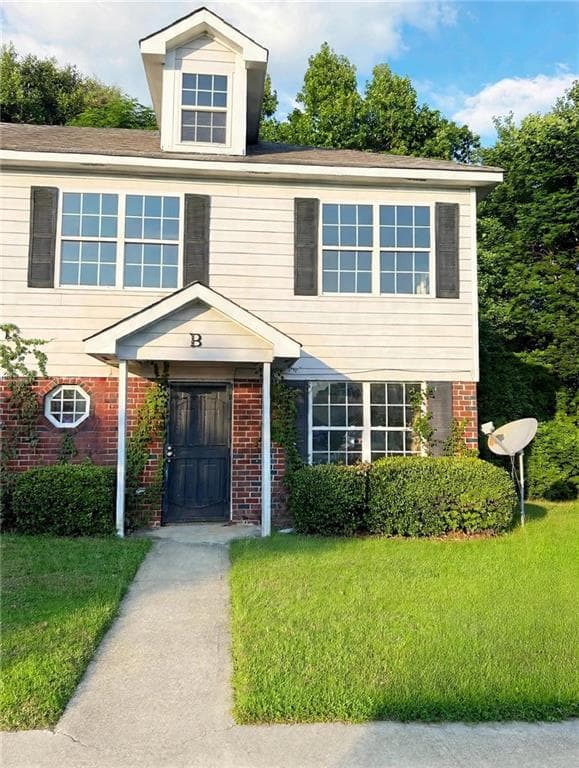 4 bedroom, 3 bathroom, 1,380 sq ft townhouse for sale at 941 Old Mill Point B, Monroe, GA 30655