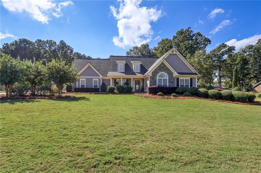 4 bedroom, 3 bathroom, 2,903 sq ft single family residence under contract at 213 Suffolk Way, Mcdonough, GA 30252