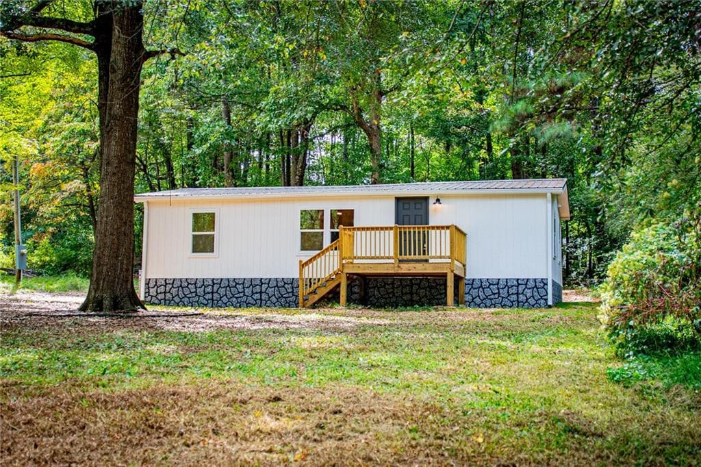 3 bedroom, 2 bathroom, 1,056 sq ft single family residence for sale at 77 Rock Springs Lake Drive, Carrollton, GA 30116