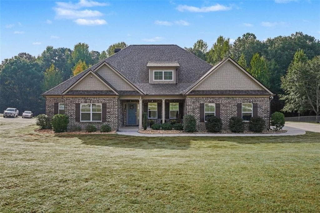 4 bedroom, 4 bathroom, 2,758 sq ft single family residence for sale at 1135 Birchwood Drive, Griffin, GA 30224