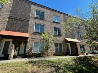 3 bedroom, 3 bathroom, 1,280 sq ft townhouse for sale at 4940 WEST Street, Forest Park, GA 30297