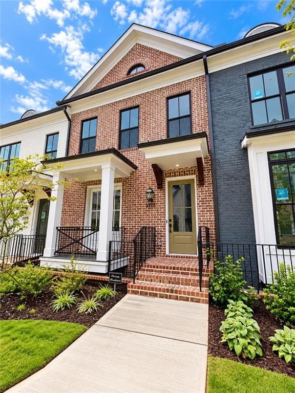 3 bedroom, 4 bathroom, 2,105 sq ft townhouse for rent at 3185 Paley Drive, Alpharetta, GA 30009 for $5,695 a month
