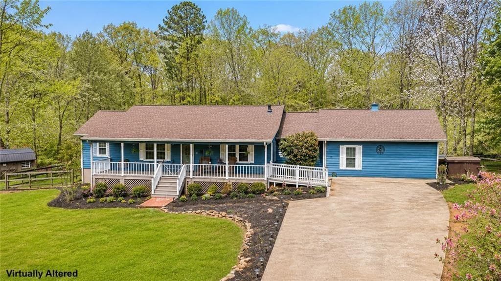 3 bedroom, 3 bathroom, 2,868 sq ft single family residence for sale at 1268 Riverbend Road, Demorest, GA 30535