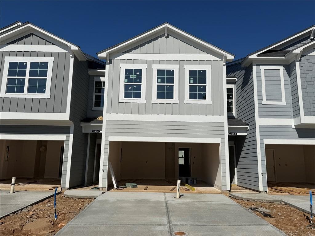 3 bedroom, 3 bathroom, 1,748 sq ft townhouse for sale at 2664 High View Court, Decatur, GA 30035