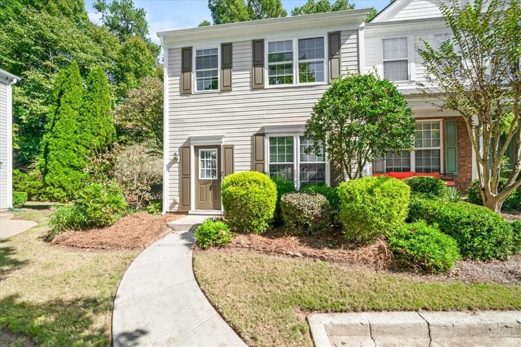 2 bedroom, 3 bathroom, 1,218 sq ft condominium for sale at 1205 Whitestone Ridge, Alpharetta, GA 30005