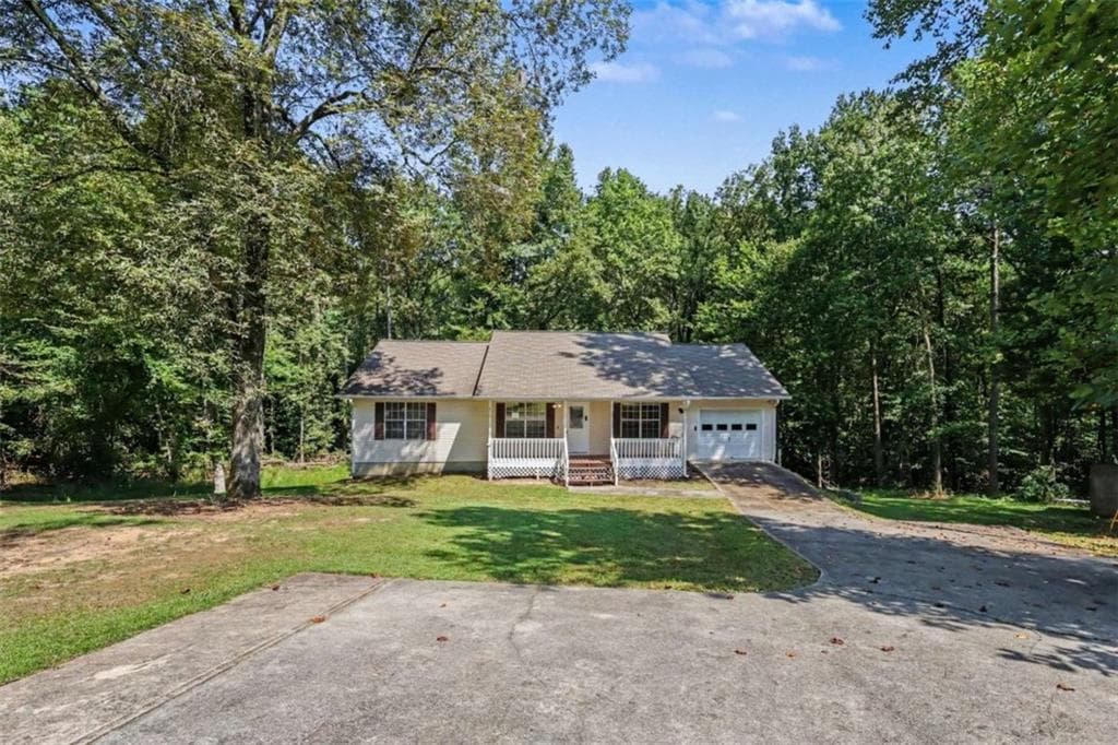 4 bedroom, 3 bathroom, 1,312 sq ft single family residence for sale at 6854 John West Road, Winston, GA 30187