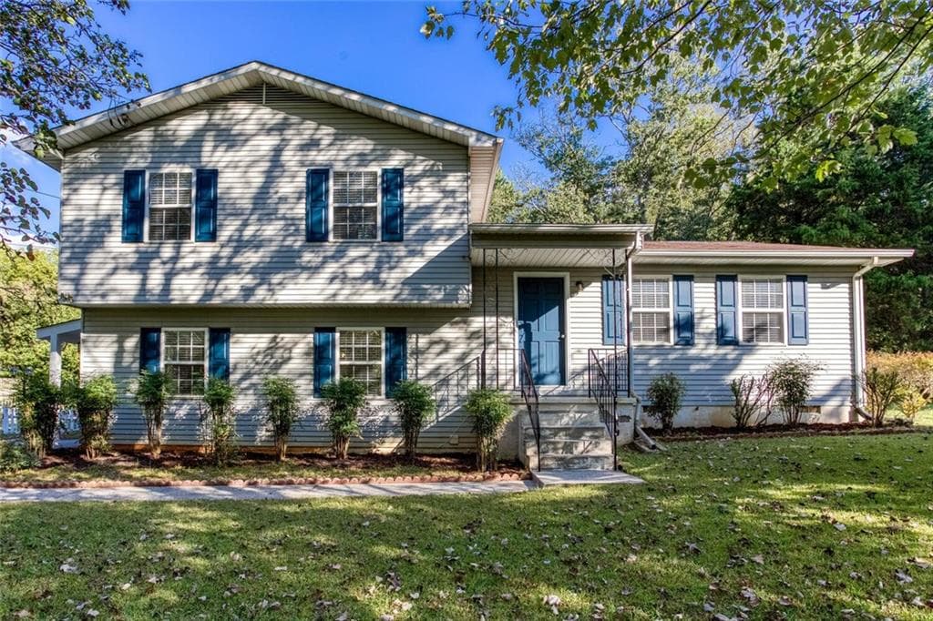3 bedroom, 2 bathroom, 1,824 sq ft single family residence for rent at 2468 Brown Deer Trail, Acworth, GA 30101 for $2,350 a month