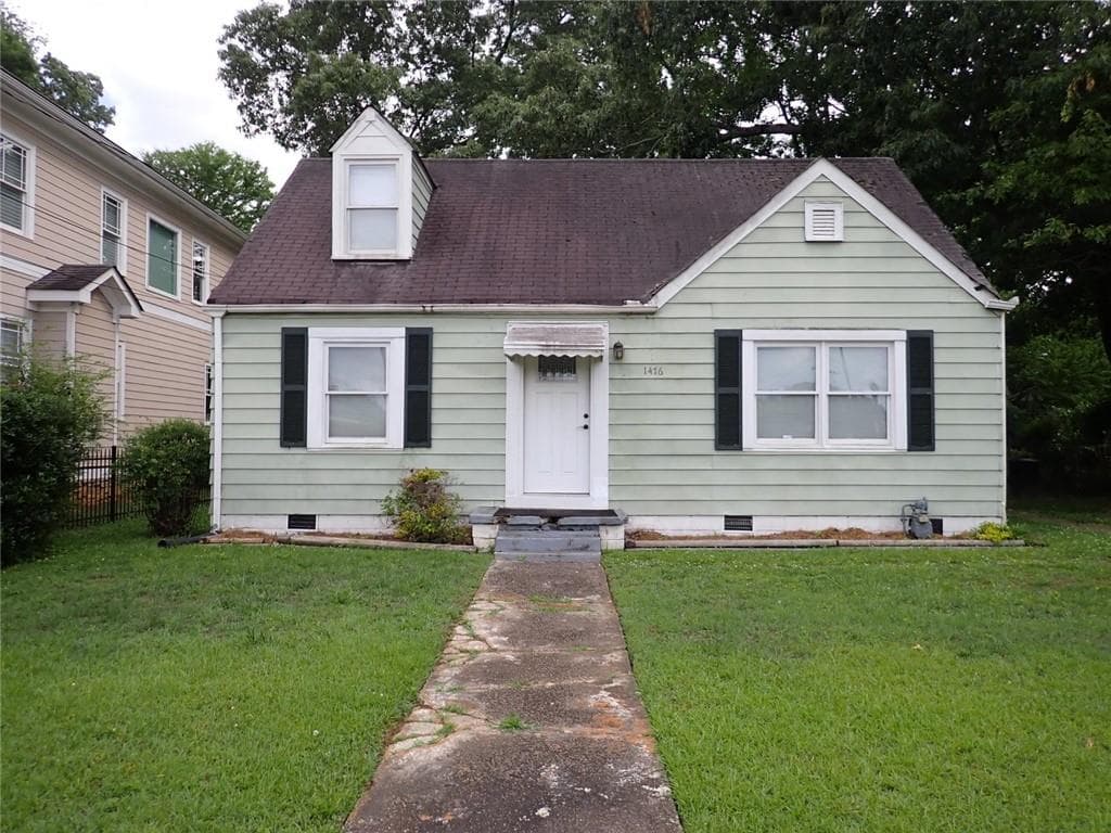 3 bedroom, 1 bathroom, 1,218 sq ft single family residence for sale at 1476 Cambridge Avenue, College Park, GA 30337