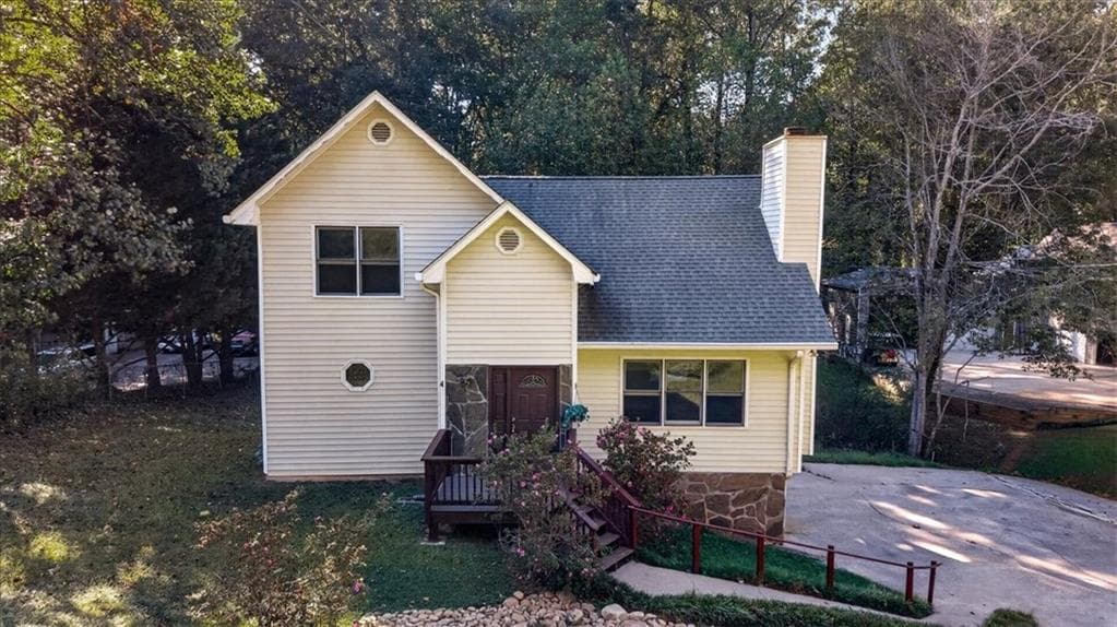 4 bedroom, 2 bathroom, 1,588 sq ft single family residence for sale at 190 Lori Lane, Canton, GA 30114