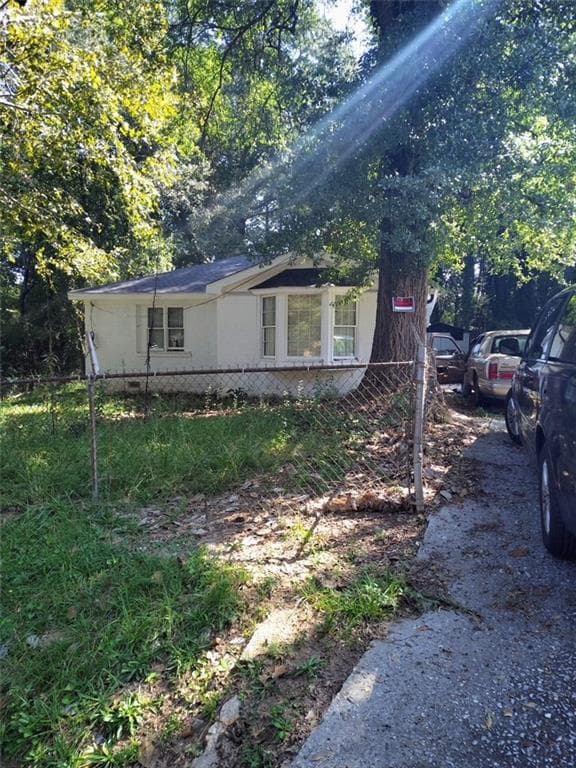 2 bedroom, 1 bathroom, 1,199 sq ft single family residence for sale at 5212 Albert Drive, Forest Park, GA 30297