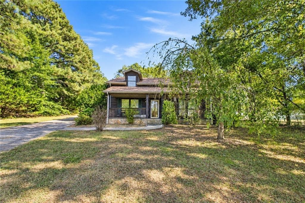 3 bedroom, 2 bathroom, 2,200 sq ft single family residence for sale at 432 Valley Drive, Cedartown, GA 30125