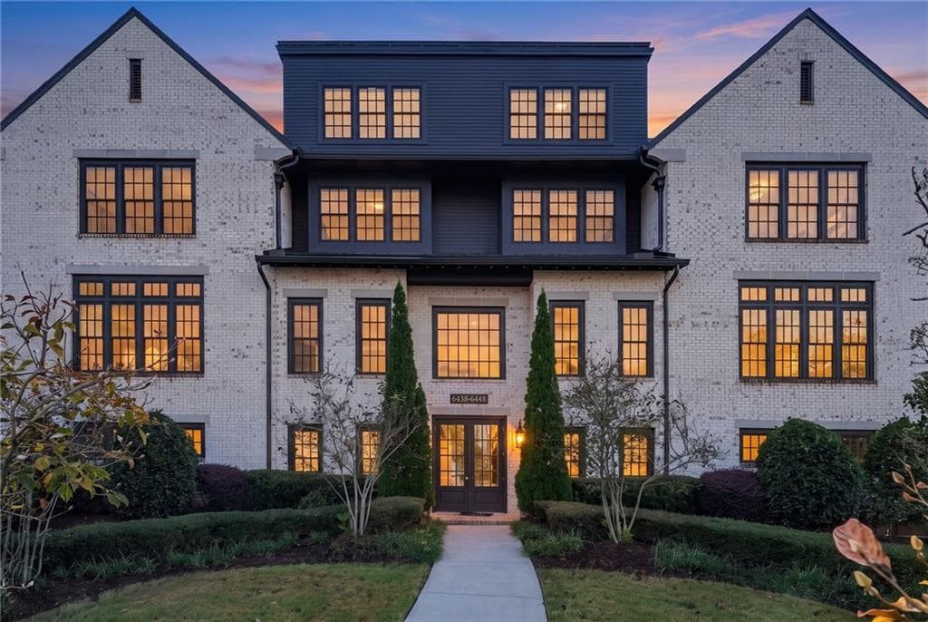 1 bedroom, 2 bathroom, 1,086 sq ft condominium for sale at 6440 Canopy Drive, Sandy Springs, GA 30328