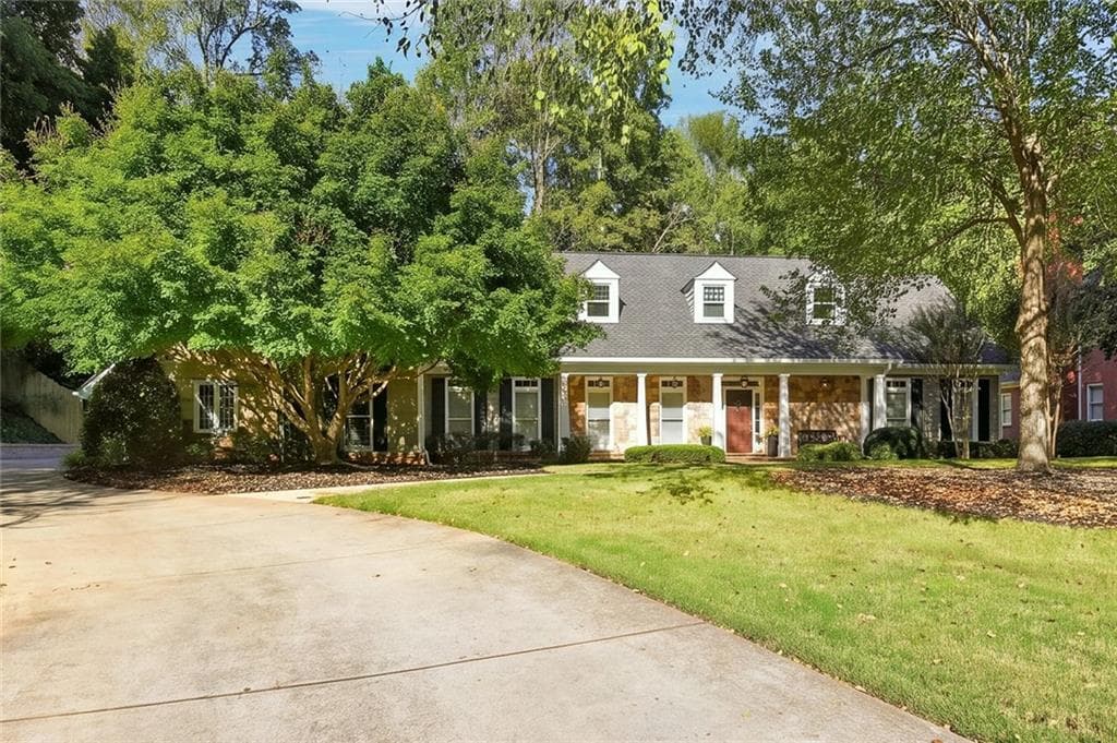 5 bedroom, 7 bathroom, 4,300 sq ft single family residence for sale at 140 Grogans Landing, Sandy Springs, GA 30350