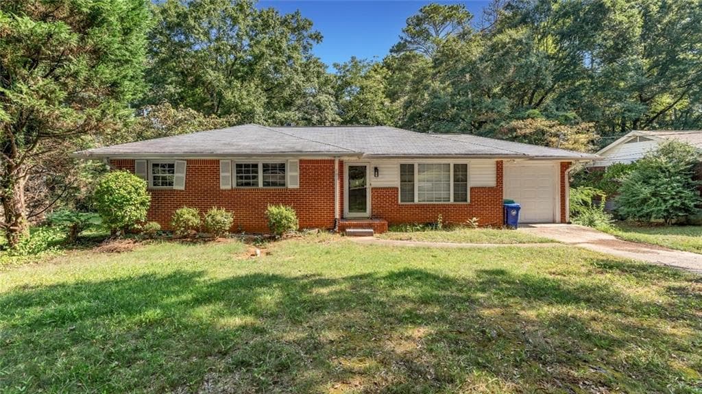 3 bedroom, 1 bathroom, 1,200 sq ft single family residence for rent at 2726 Hollywood Drive, Decatur, GA 30033 for $2,135 a month