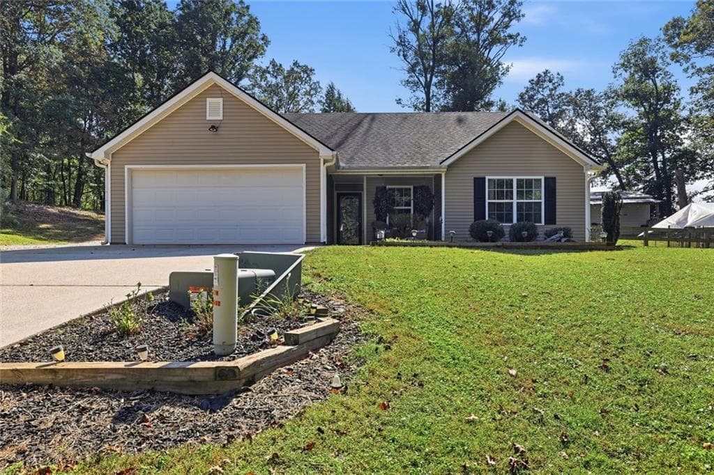 3 bedroom, 2 bathroom, 1,229 sq ft single family residence under contract at 44 Oakmont Drive, Cleveland, GA 30528