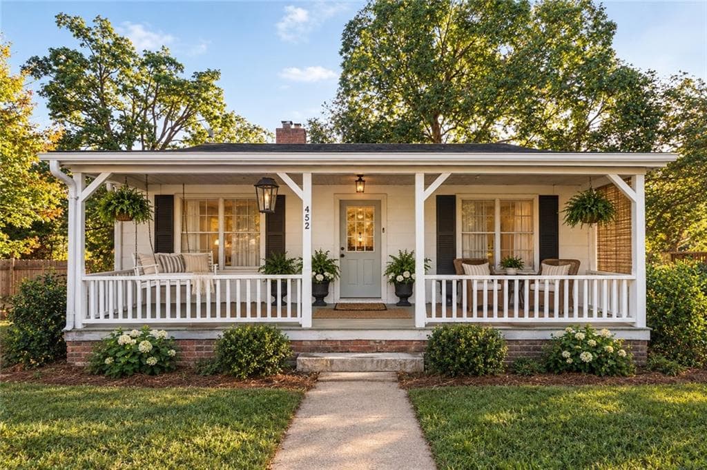 1 bedroom, 2 bathroom, 1,500 sq ft single family residence for sale at 452 South Cherokee Road, Social Circle, GA 30025