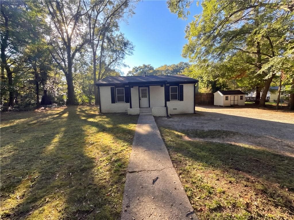 2 bedroom, 1 bathroom, 1,019 sq ft single family residence for sale at 427 Wellons Street, Marietta, GA 30060