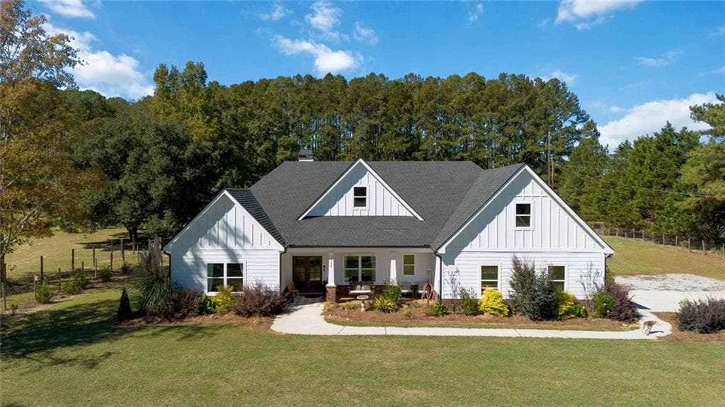 5 bedroom, 4 bathroom, 2,617 sq ft single family residence for sale at 1550 Confederate Road, Madison, GA 30650