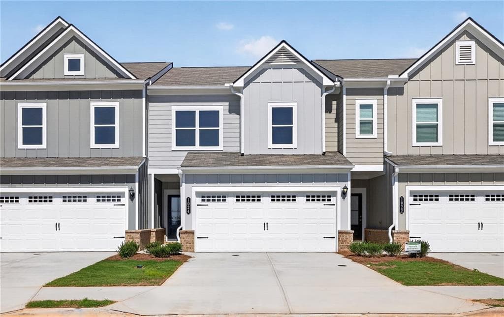 3 bedroom, 3 bathroom, 1,725 sq ft townhouse for sale at 1024 Stiles Circle 13, Cartersville, GA 30120