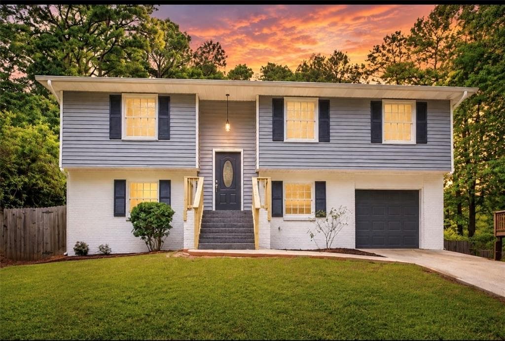 4 bedroom, 2 bathroom, 1,776 sq ft single family residence under contract at 657 Overlook, Jonesboro, GA 30238