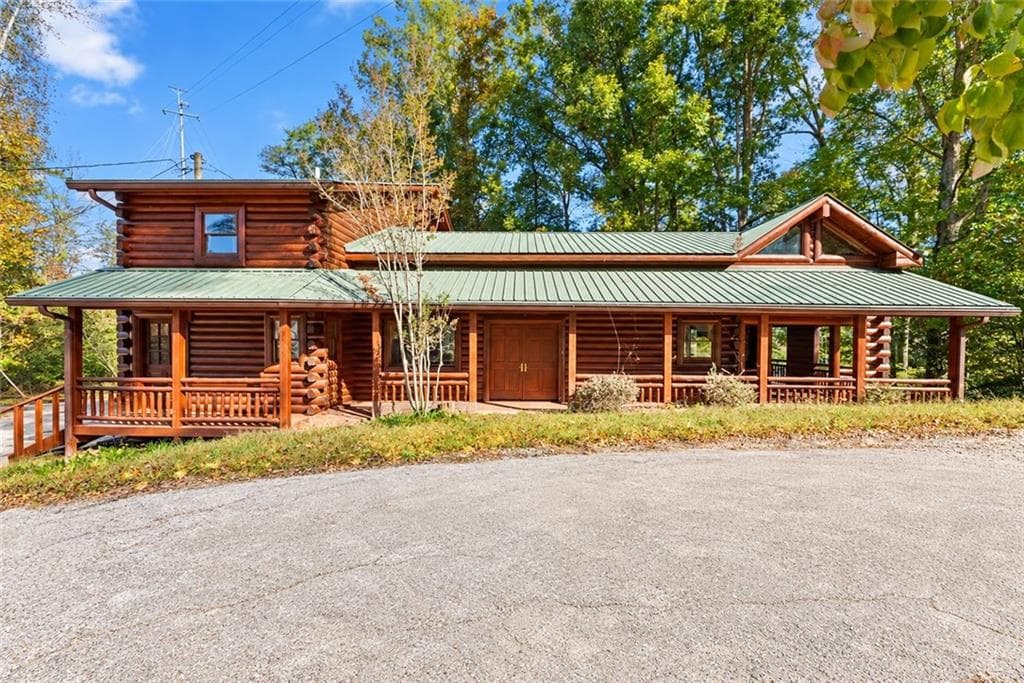 4 bedroom, 3 bathroom, 2,978 sq ft single family residence for sale at 5467 Mount Shores Circle, Gainesville, GA 30506