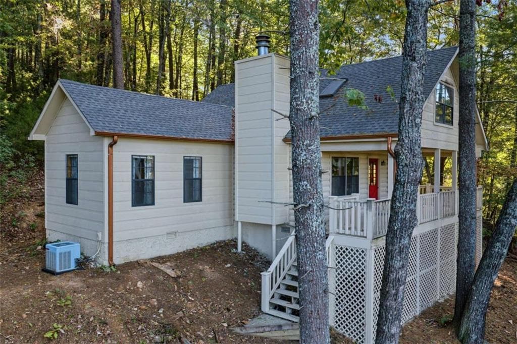 2 bedroom, 1 bathroom, 1,350 sq ft single family residence for sale at 237 Little Rock Creek Court Court, Cherry Log, GA 30522