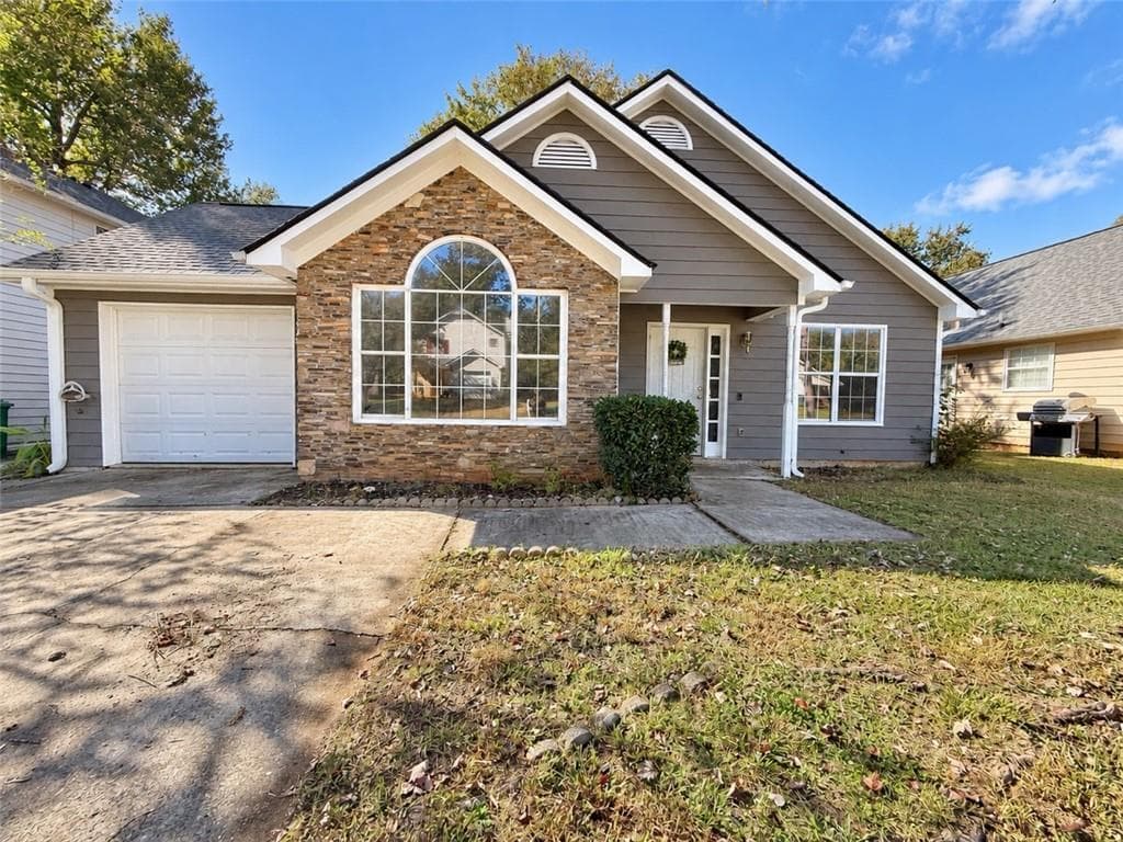 3 bedroom, 2 bathroom, 1,302 sq ft single family residence for sale at 109 Crystal Brook, Griffin, GA 30223