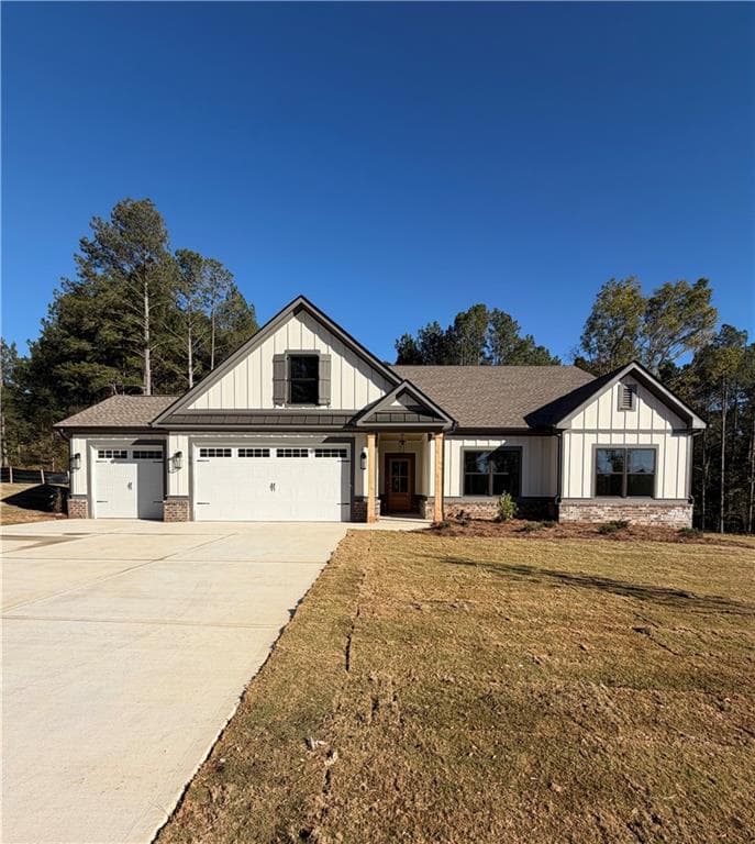 4 bedroom, 3 bathroom, 2,411 sq ft single family residence for sale at 58 Riverside Trail, Monroe, GA 30656
