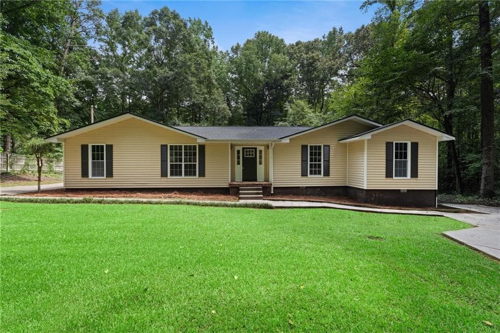 3 bedroom, 2 bathroom, 1,808 sq ft single family residence for sale at 419 Marcella Avenue, Sharpsburg, GA 30277