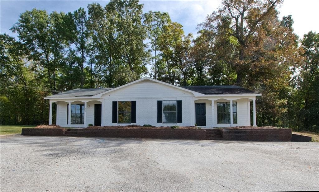 duplex for sale at 246 Lagrange Street, Newnan, GA 30263