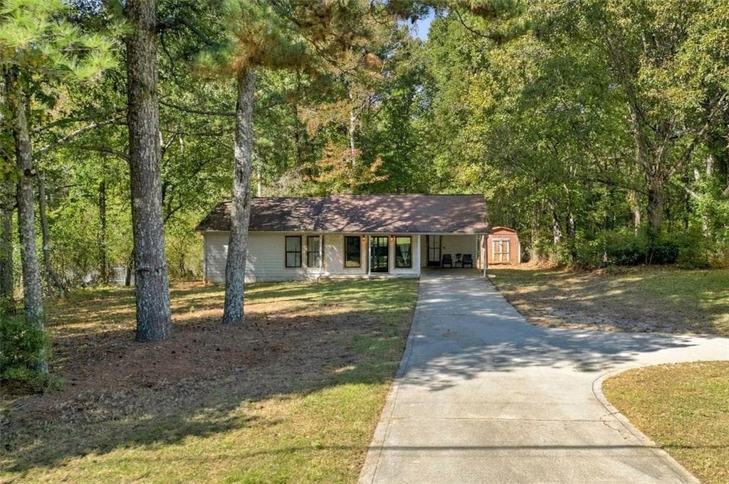 3 bedroom, 1 bathroom, 1,288 sq ft single family residence for sale at 3260 Financial Center Way, Buford, GA 30519