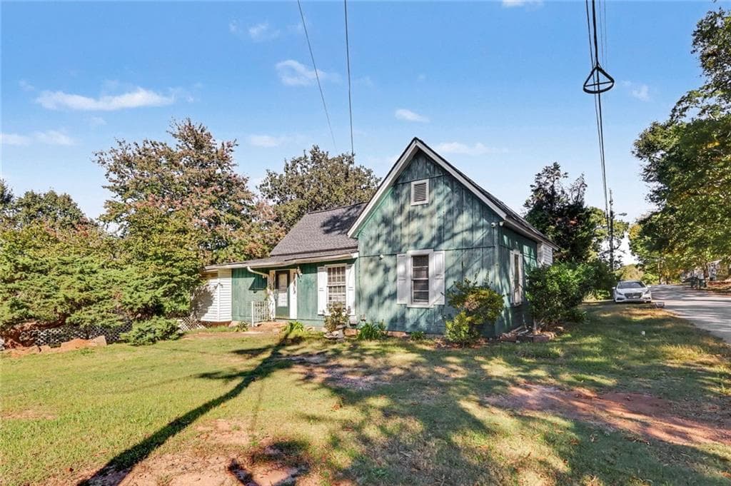 3 bedroom, 2 bathroom, 1,788 sq ft single family residence for sale at 5124 Worsham Street NE, Covington, GA 30014