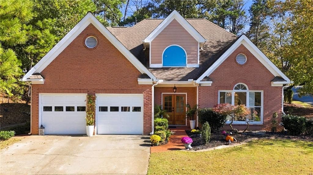 3 bedroom, 3 bathroom, 2,415 sq ft single family residence for sale at 500 CYPRESS POINTE, Woodstock, GA 30189