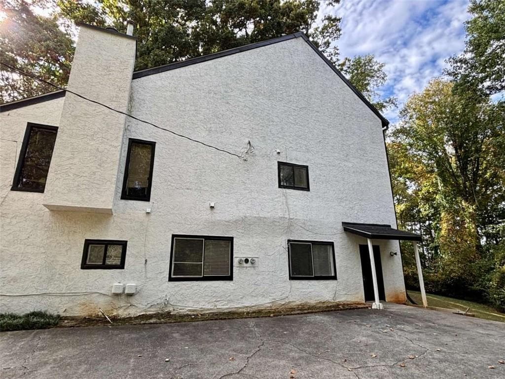 3 bedroom, 2 bathroom triplex for rent at 5931 Kay Drive C, Norcross, GA 30093 for $1,400 a month