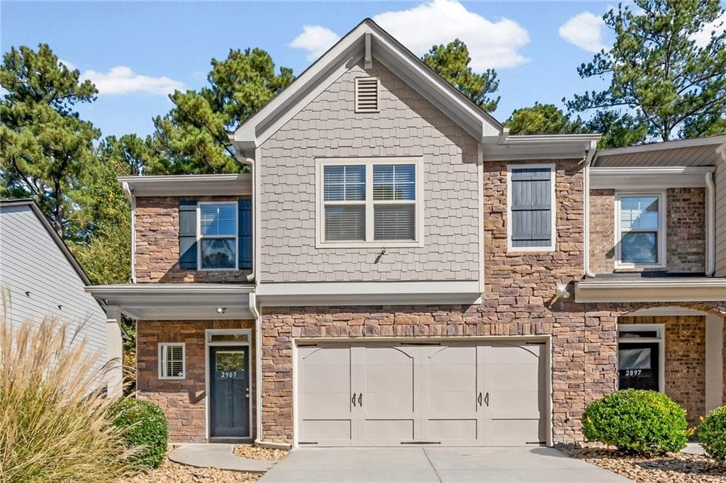 3 bedroom, 3 bathroom, 1,788 sq ft townhouse for sale at 2907 Mell Rise Way, Snellville, GA 30078